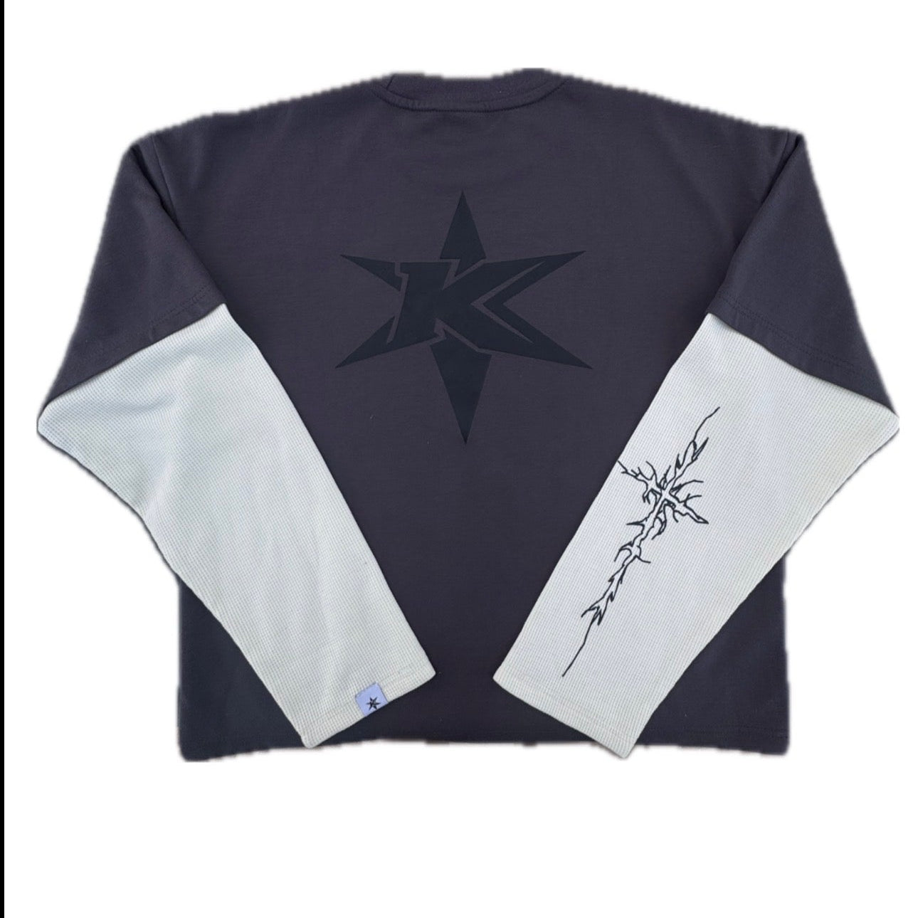 LONG SLEEVED T-SHIRT